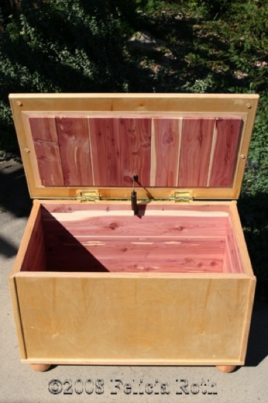 O'Natural Cedar Lined Chest Open 72pxwtmk